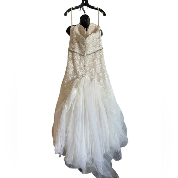 SOLD - Sophia Tolli “Prinia” Wedding Gown - Size 12 - Ret $2200 - Picture 4 of 16